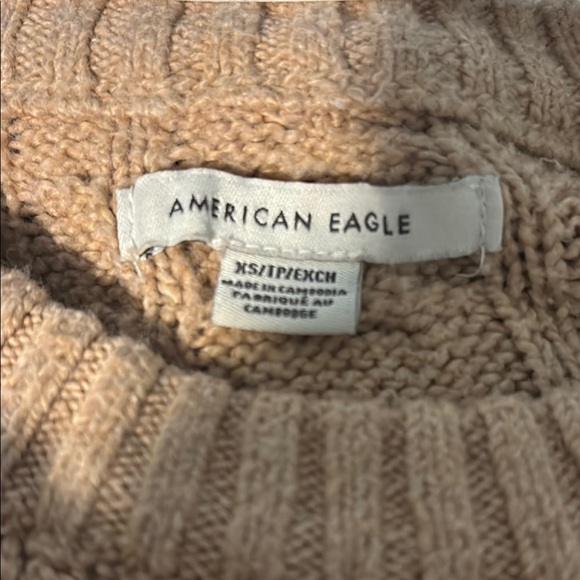 American Eagle Outfitters Tan Crew Neck Cable Knit Sweater - Picture 3 of 3